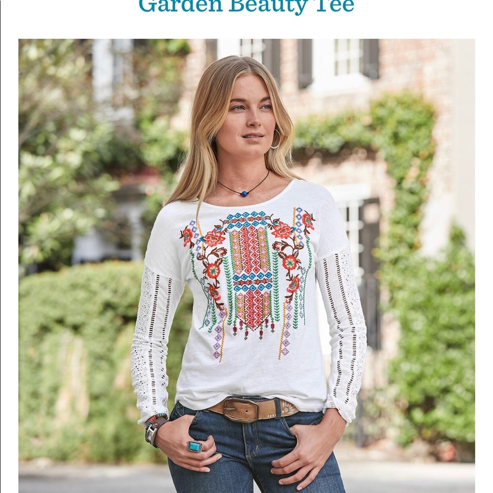 Garden Beauty embroidered tee. New w/o tags